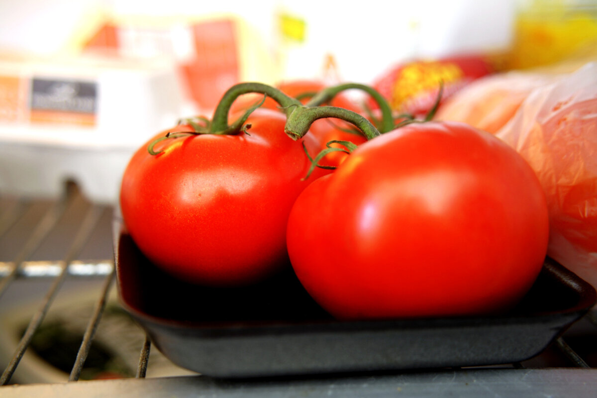 De este modo, sus tomates mantendrán su firmeza, brillo y aroma intenso en el momento de servirlos.